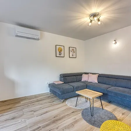 Apartment Center Oasis - Private Parking