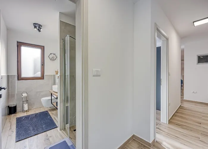 Center Oasis - Private Parking *